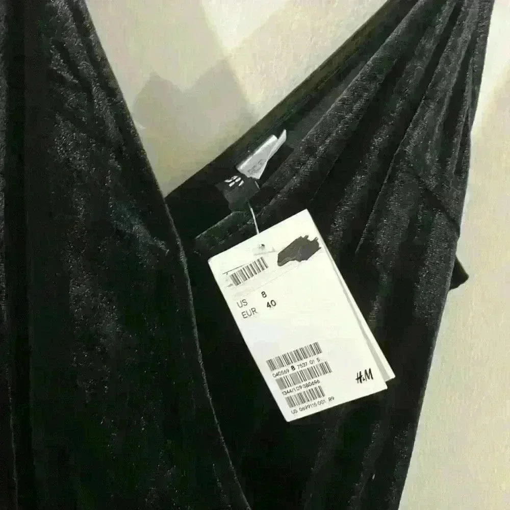 NWT H&M Velvet Wide Leg Romper Black Size 8